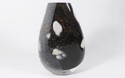 Vase en verre soufflé texturé