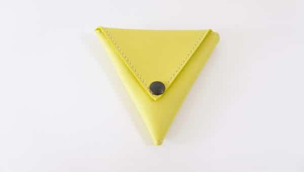 Triangolo jaune - cuir - Anne Rambaud