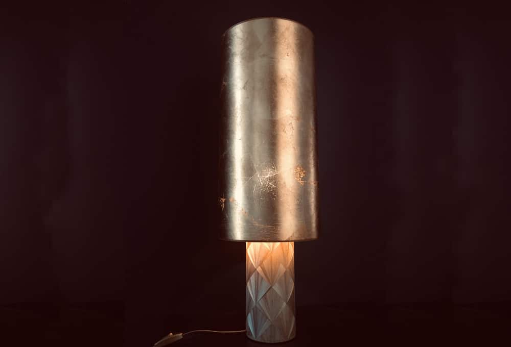 Lampe-marqueterie-paille-vesonne-atelier-sabrina-nabli